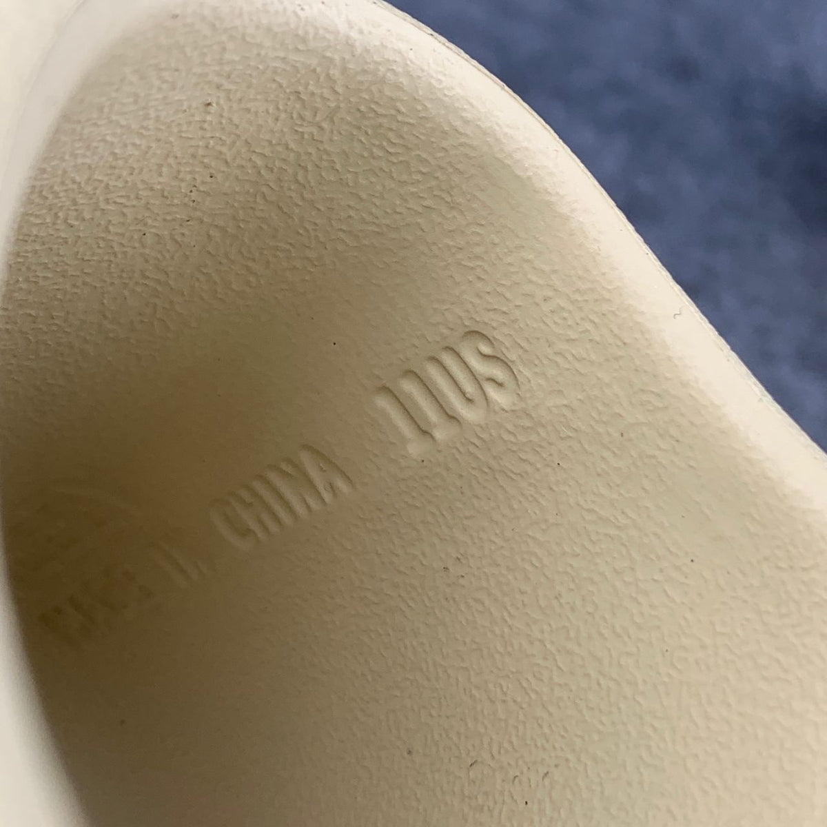 Yeezy Slides 'Bone'