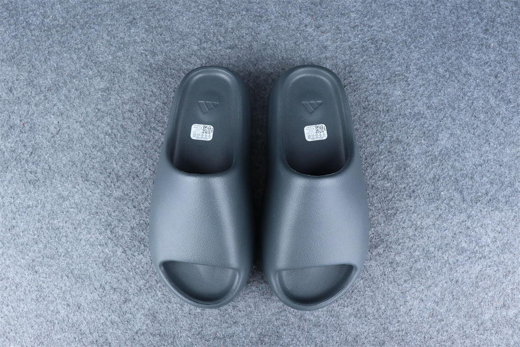 Yeezy Slides 'Slate Grey'